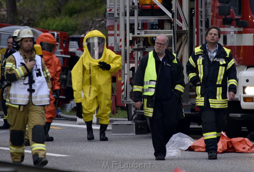 VU Gefahrgut LKW umgestuerzt A 4 Rich Koeln Hoehe AS Gummersbach P161.JPG - Miklos Laubert